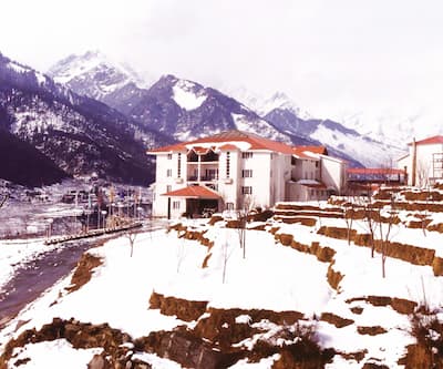 https://imgcld.yatra.com/ytimages/image/upload/t_hotel_yatra_city_desktop/v1406894618/Domestic Hotels/Hotels_Manali/Club Mahindra Manali/manali_fac1_copy.jpg